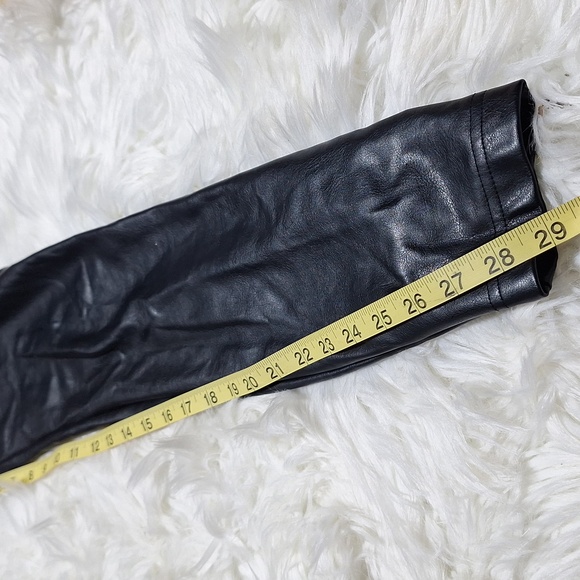 WHBM runway legging size 6, 100% polyurethane, great shape - Picture 12 of 12